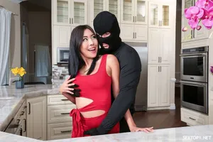 Cưỡng dục ở rạp chiếu phim (vietsub)