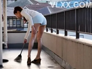 Bố cưới bà xã mới quá trẻ, cậu con trai chỉ coi là chị và muốn phang chịii