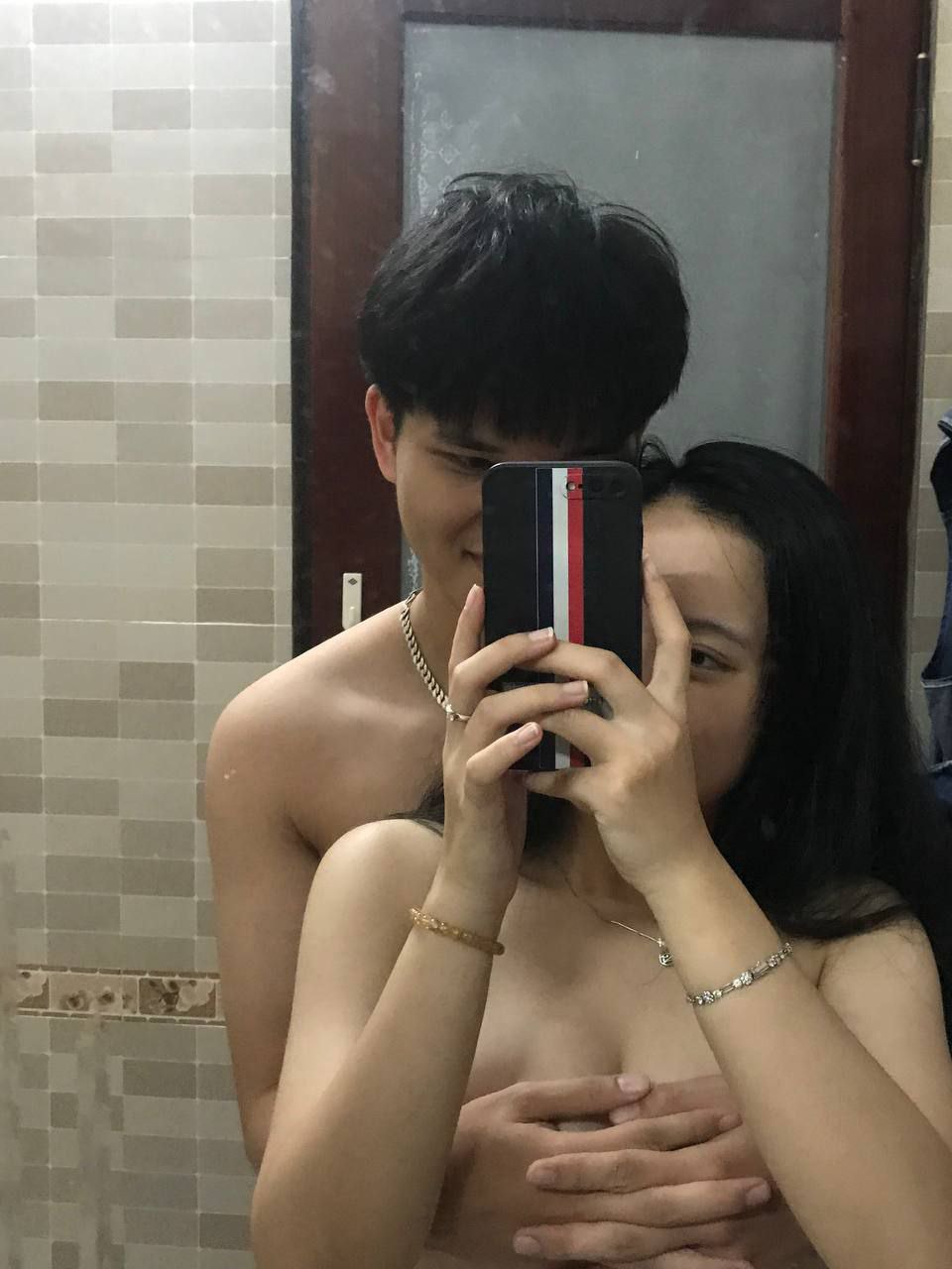 Bài học về “nụ hôn” của cô gia sư riêng cho cậu học trò bị người tình chê cười